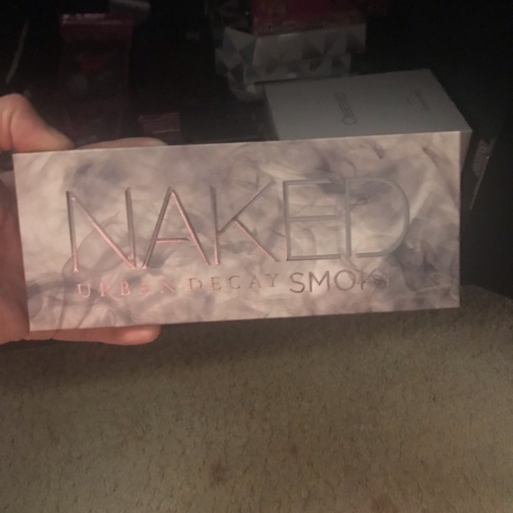 Cosmetics - Picture 8 of 8